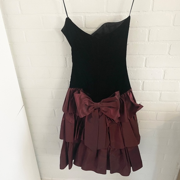 Vintage 80s Gown Strapless dress Black Velvet Velour Dark red iridescent skirt S - Picture 11 of 13